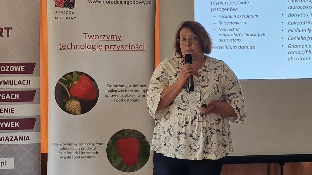 NEFScience - ochrona truskawek